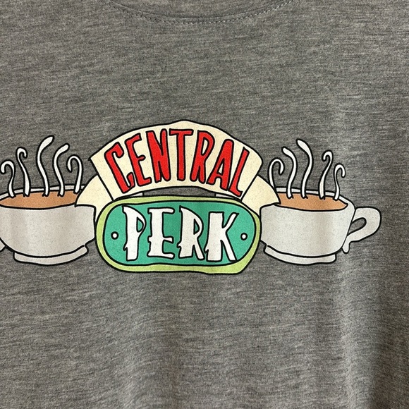FRIENDS S/S TEE SHIRT “CENTRAL PERK” COFFEE SHIRT  SIZE XL RUNS SMALLER - Picture 2 of 4